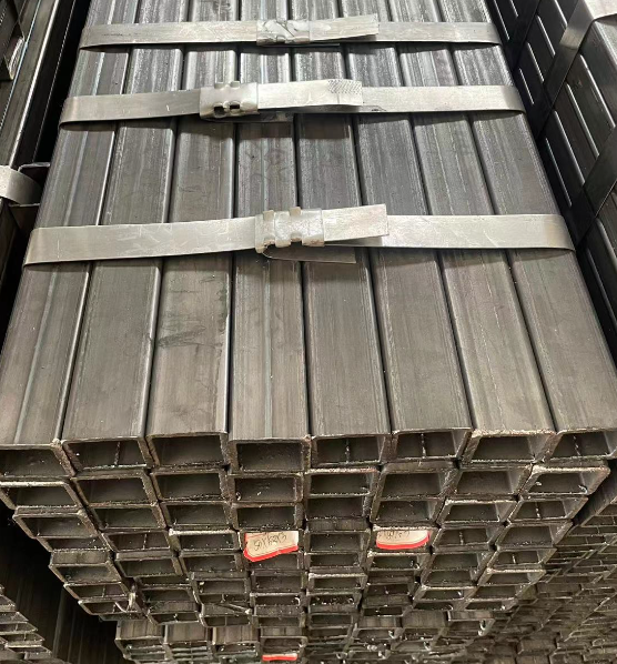 锡林郭勒工业用梯子 镀锌管焊接梯子 铁梯子方管梯