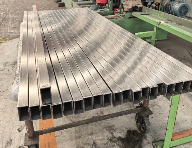 锡林郭勒方管 矩形管 无缝方管生产厂家